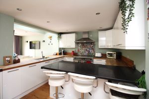 Photo 31- click for photo gallery